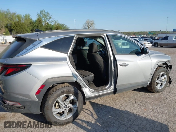 2024 Hyundai Tucson SEL with VIN 5NMJBCDE6RH305280, listed as a IAAI auction lot 42017484 with 43,149 mi miles. Bid and sale history available at carsss.com. Image 6.