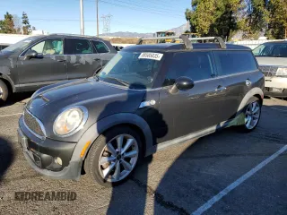 2011 MINI Clubman S z VIN WMWZG3C55BTY35537, wystawiony jako Copart lot #88585035 z przebiegiem 130 765 mil mil oraz Szkoda całkowita • Salvage title. Historia ofert i sprzedaży dostępna na DreamBid. Obrazek 1.