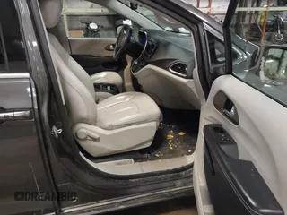 2021 Chrysler Voyager LXi with VIN 2C4RC1DG3MR551692, listed as a IAAI auction lot 41855081 with 131,625 mi miles and . Bid and sale history available at DreamBid. Image 5.