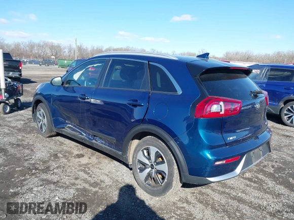 2017 Kia Niro LX with VIN KNDCB3LC7H5057440, listed as a IAAI auction lot 41639326 with 83,481 mi miles. Bid and sale history available at carsss.com. Image 3.