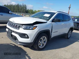 2024 Jeep Compass Latitude with VIN 3C4NJDBN1RT118139, listed as a IAAI auction lot 42053643 with 19,645 mi miles. Bid and sale history available at carsss.com. Image 17.