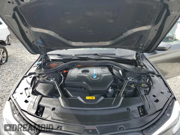 2017 BMW 7 Series 740e xDrive iPerformance with VIN WBA7J2C38HG497702, listed as a Copart auction lot 78249674 with 32,068 mi miles and Clean Title. Bid and sale history available at carsss.com. Image 11.