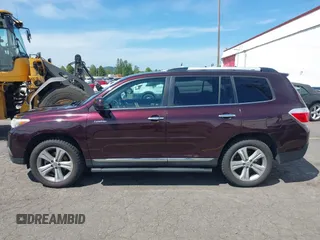 2013 Toyota Highlander Limited с VIN 5TDDK3EH2DS185263, выставлен на аукционе IAAI как лот 42234846 с пробегом 192 285 миль миль и . История ставок и продаж доступна на DreamBid. Изображение 14.