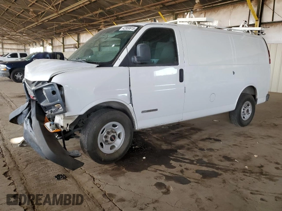 2004 GMC Savana Cargo Van with VIN 1GTHG35UX41162620, listed as a Copart auction lot 42959915 with 222,316 mi miles and Salvage Title. Bid and sale history available at carsss.com. Image 1.