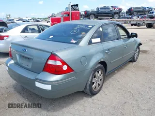 2005 Ford Five Hundred SEL z VIN 1FAFP241X5G118341, wystawiony jako IAAI lot #42012730 z przebiegiem Nie podano mil oraz . Historia ofert i sprzedaży dostępna na DreamBid. Obrazek 4.