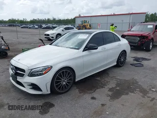 2019 Mercedes-Benz C 300 z VIN 55SWF8EB4KU318644, wystawiony jako IAAI lot #42627064 z przebiegiem 60 400 mil mil oraz . Historia ofert i sprzedaży dostępna na DreamBid. Obrazek 17.