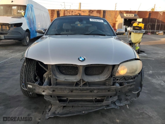 2008 BMW 1 Series 128i with VIN WBAUL73528VE88097, listed as a Copart auction lot 42652725 with 146,672 mi miles and Salvage Title. Bid and sale history available at carsss.com. Image 5.