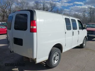 2014 Chevrolet Express Cargo with VIN 1GCWGFBA9E1140385, listed as a IAAI auction lot 38818319 with 366,153 mi miles. Bid and sale history available at carsss.com. Image 4.