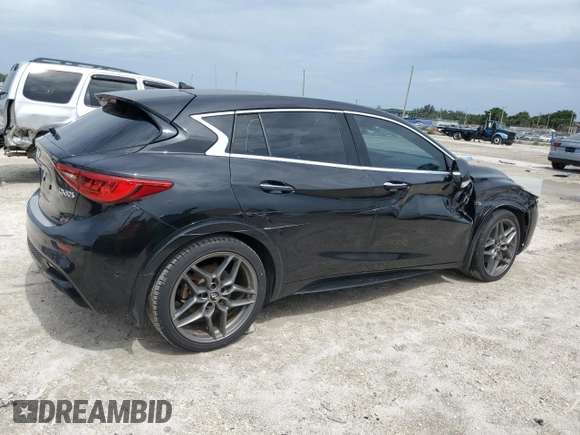 2018 Infiniti QX30 ESSENTIAL with VIN SJKCH5CP7JA046283, listed as a Copart auction lot 60801274 with 61,936 mi miles and Salvage Title. Bid and sale history available at carsss.com. Image 3.