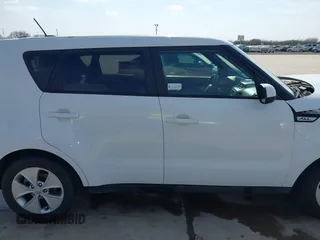 2015 Kia Soul with VIN KNDJN2A20F7134864, listed as a IAAI auction lot 41568503 with 89,627 mi miles and . Bid and sale history available at DreamBid. Image 14.