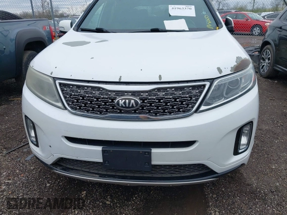 2014 Kia Sorento SX with VIN 5XYKW4A77EG449963, listed as a IAAI auction lot 41963370 with 182,072 mi miles. Bid and sale history available at carsss.com. Image 6.