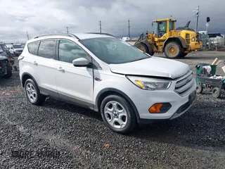 2018 Ford Escape SE with VIN 1FMCU9GD8JUB45369, listed as a IAAI auction lot 41718608 with 91,616 mi miles. Bid and sale history available at carsss.com. Image 1.
