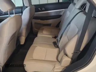 2018 Ford Explorer with VIN 1FM5K8B82JGB35163, listed as a IAAI auction lot 42663602 with 181,056 mi miles and . Bid and sale history available at DreamBid. Image 24.