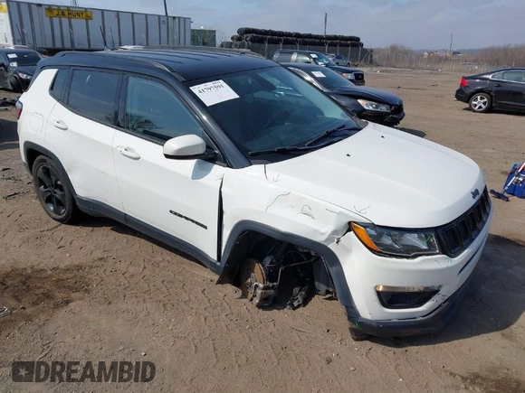 2018 Jeep Compass Latitude with VIN 3C4NJDBB2JT457535, listed as a IAAI auction lot 41797591 with 34,026 mi miles. Bid and sale history available at carsss.com. Image 1.
