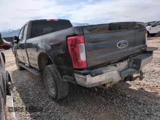 2019 Ford F-250 XL z VIN 1FT7X2B67KEC11385, wystawiony jako Copart lot #52757505 z przebiegiem 160 083 mil mil oraz Czysty tytuł • Clean title. Historia ofert i sprzedaży dostępna na DreamBid. Obrazek 2.