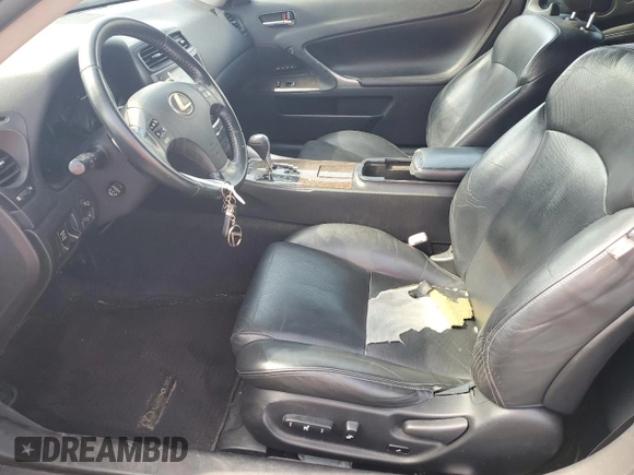 2010 Lexus IS 250 C z VIN JTHFF2C20A2506434, wystawiony jako Copart lot #55491365 z przebiegiem 203 942 mil mil oraz Szkoda całkowita • Salvage title. Historia ofert i sprzedaży dostępna na DreamBid. Obrazek 7.