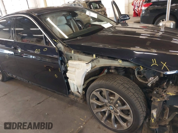 2014 BMW 5 Series 535i with VIN WBA5B1C54ED477539, listed as a IAAI auction lot 40812585 with 94,541 mi miles and . Bid and sale history available at DreamBid. Image 18.