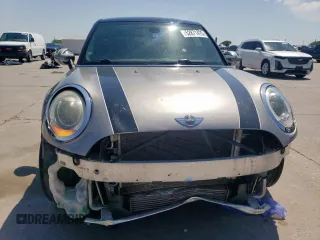 2017 MINI Hardtop 4 Door Cooper with VIN WMWXU1C53H2E18438, listed as a Copart auction lot 52871475 with 133,235 mi miles and Salvage Title. Bid and sale history available at DreamBid. Image 5.