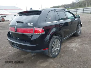 2008 Lincoln MKX z VIN 2LMDU88CX8BJ33894, wystawiony jako IAAI lot #42062310 z przebiegiem 254 077 mil mil oraz . Historia ofert i sprzedaży dostępna na DreamBid. Obrazek 4.