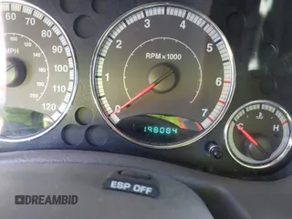2006 Jeep Liberty Limited z VIN 1J4GL58KX6W182833, wystawiony jako IAAI lot #42428602 z przebiegiem 198 084 mil mil oraz . Historia ofert i sprzedaży dostępna na DreamBid. Obrazek 7.