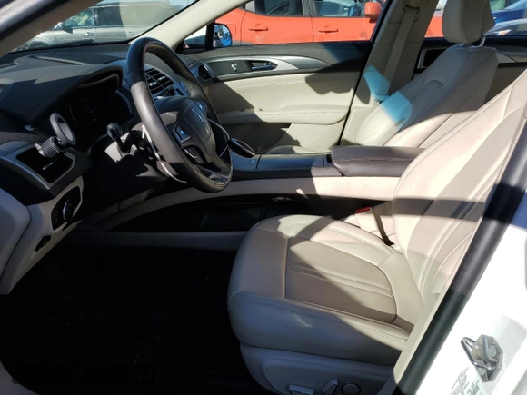 2019 Lincoln MKZ Standard with VIN 3LN6L5A99KR622039, listed as a Copart auction lot 88114965 with 57,345 mi miles and Clean Title. Bid and sale history available at carsss.com. Image 7.