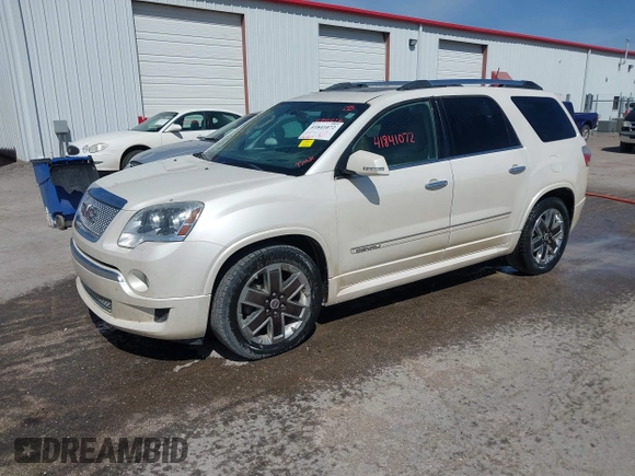 2012 GMC Acadia Denali with VIN 1GKKVTED3CJ388772, listed as a IAAI auction lot 41841072 with 246,889 mi miles. Bid and sale history available at carsss.com. Image 17.