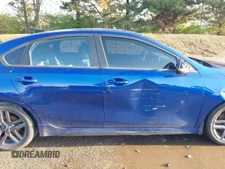 2020 Kia Forte GT-Line with VIN 3KPF34AD2LE237675, listed as a IAAI auction lot 41965261 with 67,338 mi miles and . Bid and sale history available at DreamBid. Image 13.