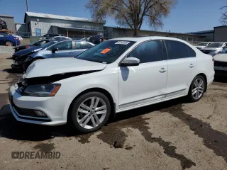 2017 Volkswagen Jetta SEL z VIN 3VWL17AJXHM282017, wystawiony jako Copart lot #52349335 z przebiegiem 107 933 mil mil oraz Szkoda całkowita • Salvage title. Historia ofert i sprzedaży dostępna na DreamBid. Obrazek 1.