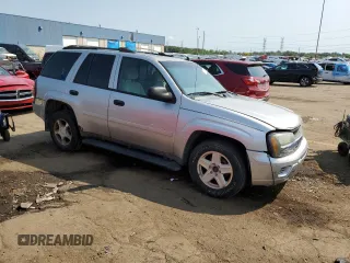 2007 Chevrolet TrailBlazer LS with VIN 1GNDT13S972202384, listed as a Copart auction lot 70833834 with 218,992 mi miles and Salvage Title. Bid and sale history available at DreamBid. Image 4.