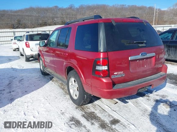 2007 Ford Explorer XLT with VIN 1FMEU73897UA49409, listed as a IAAI auction lot 41236916 with 165,291 mi miles. Bid and sale history available at carsss.com. Image 3.