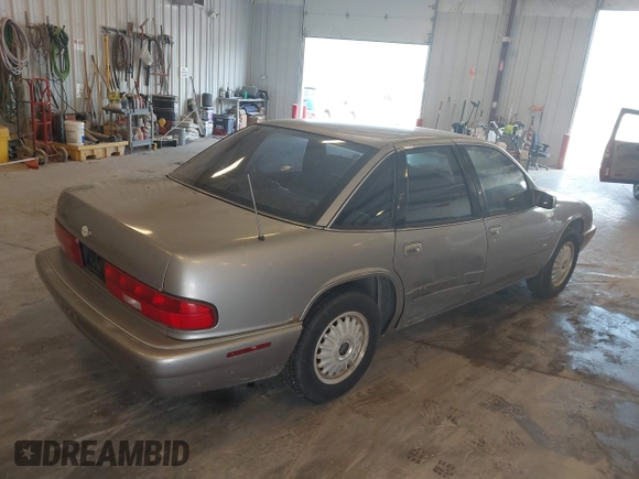 1996 Buick Regal Custom z VIN 2G4WB52M2T1462761, wystawiony jako IAAI lot #42483788 z przebiegiem 156 925 mil mil oraz . Historia ofert i sprzedaży dostępna na DreamBid. Obrazek 4.