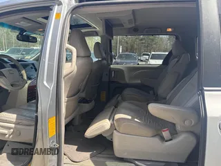 2011 Toyota Sienna XLE with VIN 5TDDK3DC3BS007297, listed as a IAAI auction lot 42158709 with 208,274 mi miles and . Bid and sale history available at DreamBid. Image 8.