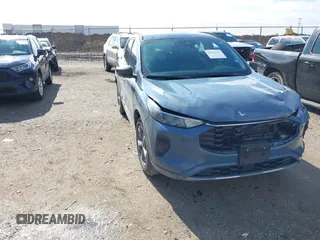 2024 Ford Escape ST-Line with VIN 1FMCU0MN1RUA39575, listed as a IAAI auction lot 41456342 with 7,135 mi miles and . Bid and sale history available at DreamBid. Image 1.