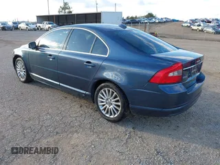 2008 Volvo S80 3.2L with VIN YV1AS982081072485, listed as a IAAI auction lot 41687898 with 1 mi miles. Bid and sale history available at carsss.com. Image 3.