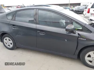 2010 Toyota Prius II z VIN JTDKN3DU8A0174814, wystawiony jako IAAI lot #42131628 z przebiegiem 70 681 mil mil oraz . Historia ofert i sprzedaży dostępna na DreamBid. Obrazek 14.