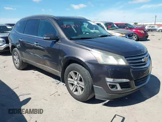 2015 Chevrolet Traverse LT z VIN 1GNKRHKDXFJ274152, wystawiony jako IAAI lot #42215591 z przebiegiem 179 866 mil mil oraz . Historia ofert i sprzedaży dostępna na DreamBid. Obrazek 1.