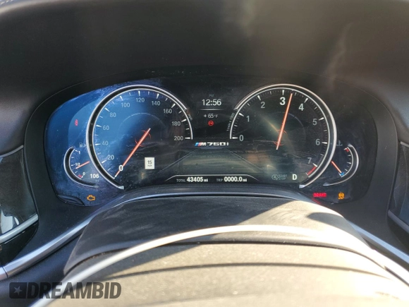 2019 BMW 7 Series M760i xDrive with VIN WBA7H6C55KG615037, listed as a Copart auction lot 80218404 with 43,405 mi miles and Salvage Title. Bid and sale history available at carsss.com. Image 9.