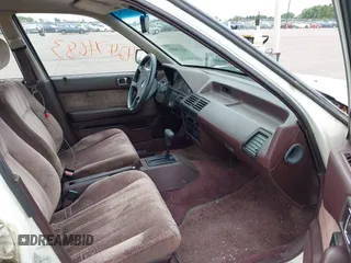 1988 Honda Accord z VIN 1HGCA5636JA003992, wystawiony jako IAAI lot #42474683 z przebiegiem 184 868 mil mil oraz . Historia ofert i sprzedaży dostępna na DreamBid. Obrazek 5.