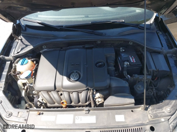 2012 Volkswagen Passat SE with VIN 1VWBP7A30CC025468, listed as a IAAI auction lot 41817638 with 204,508 mi miles. Bid and sale history available at carsss.com. Image 10.