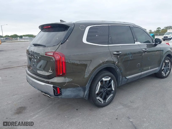 2023 Kia Telluride S with VIN 5XYP6DGC5PG331360, listed as a IAAI auction lot 41297290 with 48,266 mi miles. Bid and sale history available at carsss.com. Image 4.