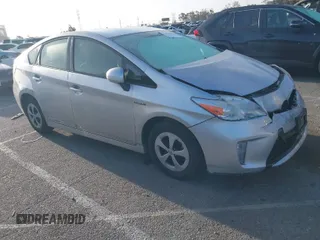 2014 Toyota Prius Four with VIN JTDKN3DU8E1806114, listed as a IAAI auction lot 41949436 with 119,676 mi miles. Bid and sale history available at carsss.com. Image 1.