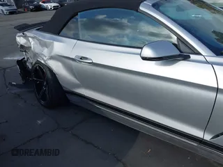 2018 Ford Mustang GT Premium z VIN 1FATP8FF3J5155512, wystawiony jako IAAI lot #42136242 z przebiegiem 94 230 mil mil oraz . Historia ofert i sprzedaży dostępna na DreamBid. Obrazek 13.