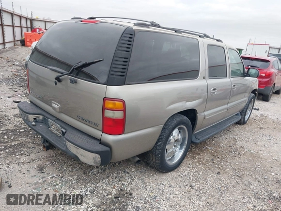 2000 Chevrolet Suburban LT with VIN 3GNFK16TXYG176564, listed as a IAAI auction lot 41785033 with 254,323 mi miles. Bid and sale history available at carsss.com. Image 4.