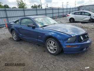 2006 Ford Mustang GT Deluxe z VIN 1ZVHT82H565214308, wystawiony jako Copart lot #62340085 z przebiegiem 183 848 mil mil oraz Szkoda całkowita • Salvage title. Historia ofert i sprzedaży dostępna na DreamBid. Obrazek 4.