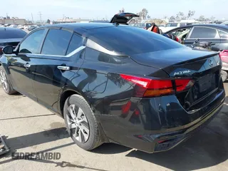 2019 Nissan Altima S with VIN 1N4BL4BV0KN323816, listed as a IAAI auction lot 42081799 with 117,230 mi miles and . Bid and sale history available at carsss.com. Image 3.