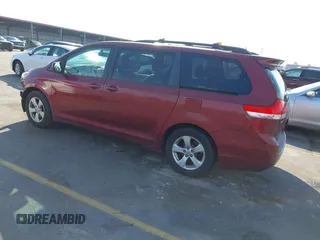 2012 Toyota Sienna LE AAS with VIN 5TDKK3DCXCS227268, listed as a IAAI auction lot 41504555 with 268,609 mi miles. Bid and sale history available at carsss.com. Image 3.