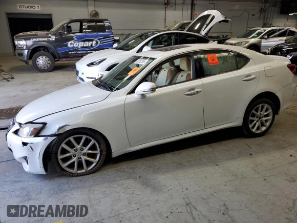 2011 Lexus IS 250 z VIN JTHCF5C23B5050739, wystawiony jako Copart lot #62362395 z przebiegiem Nie podano mil oraz Szkoda całkowita • Salvage title. Historia ofert i sprzedaży dostępna na DreamBid. Obrazek 1.