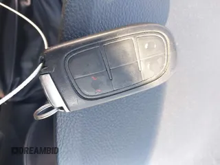 2019 Jeep Cherokee Latitude Plus with VIN 1C4PJLLNXKD290098, listed as a IAAI auction lot 40840063 with 202,244 mi miles and . Bid and sale history available at DreamBid. Image 11.
