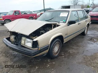 1992 Volvo 900 с VIN YV1JS8704N1101704, выставлен на аукционе IAAI как лот 41884536 с пробегом 151 903 миль миль и . История ставок и продаж доступна на DreamBid. Изображение 2.