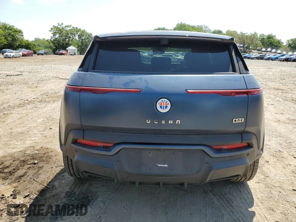 2023 Fisker Ocean One z VIN VCF1ZBU20PG004357, wystawiony jako Copart lot #64479144 z przebiegiem 7300 mil mil oraz Szkody całkowita. Historia ofert i sprzedaży dostępna na DreamBid. Obrazek 6.